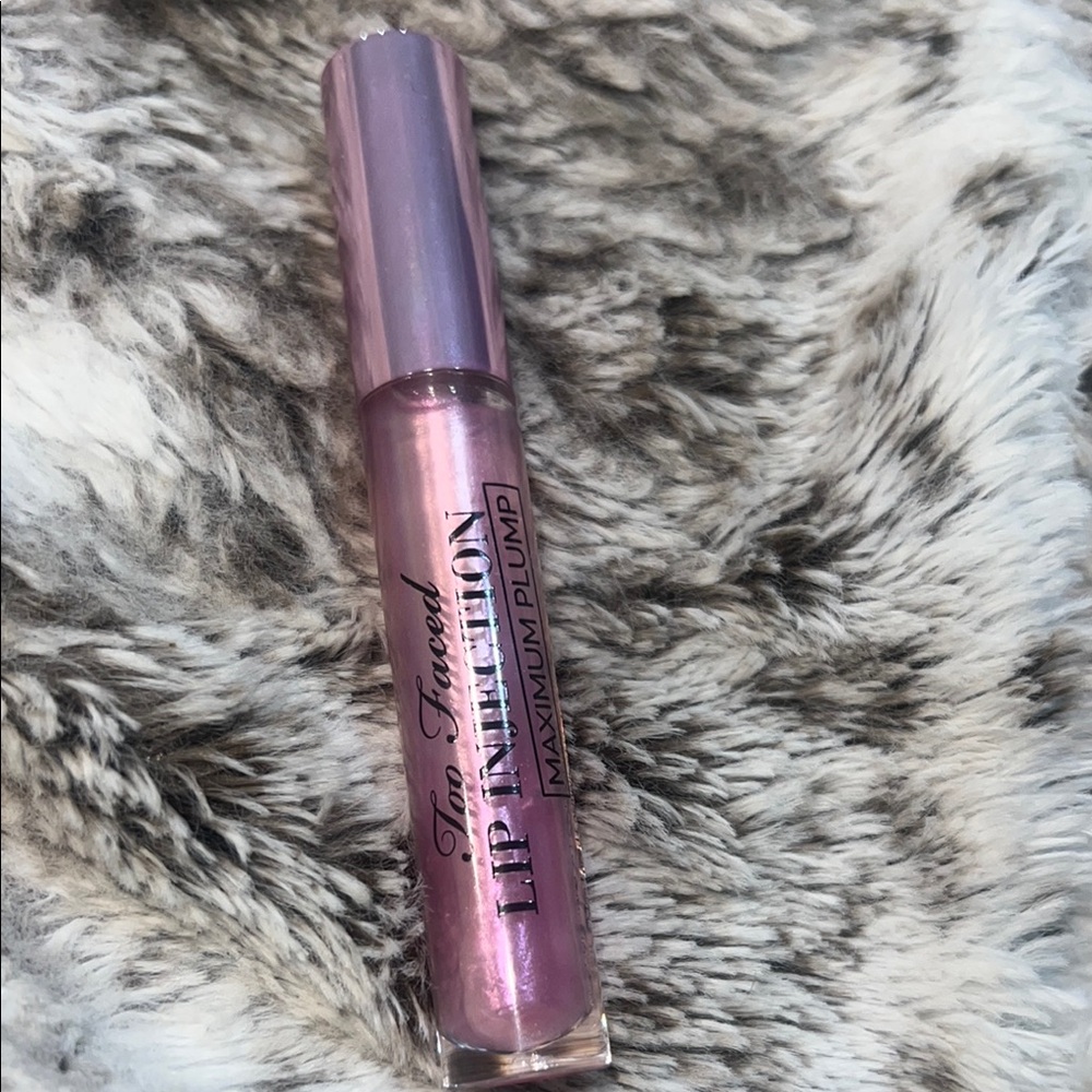 Too Faced Pink Lip Gloss Shimmering Balm
